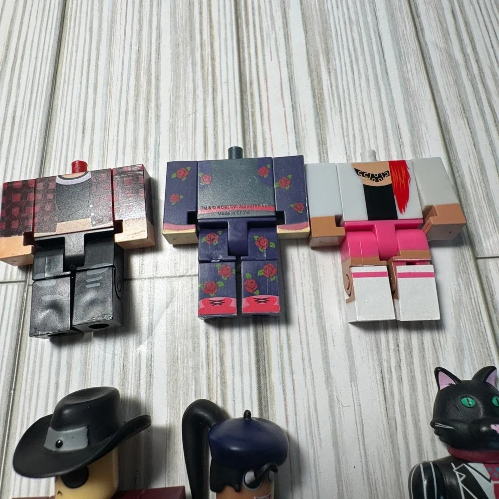 Roblox‎ Action Figure Lot Jazwares Figures Accessories Parts Mix Match 30+ Pc